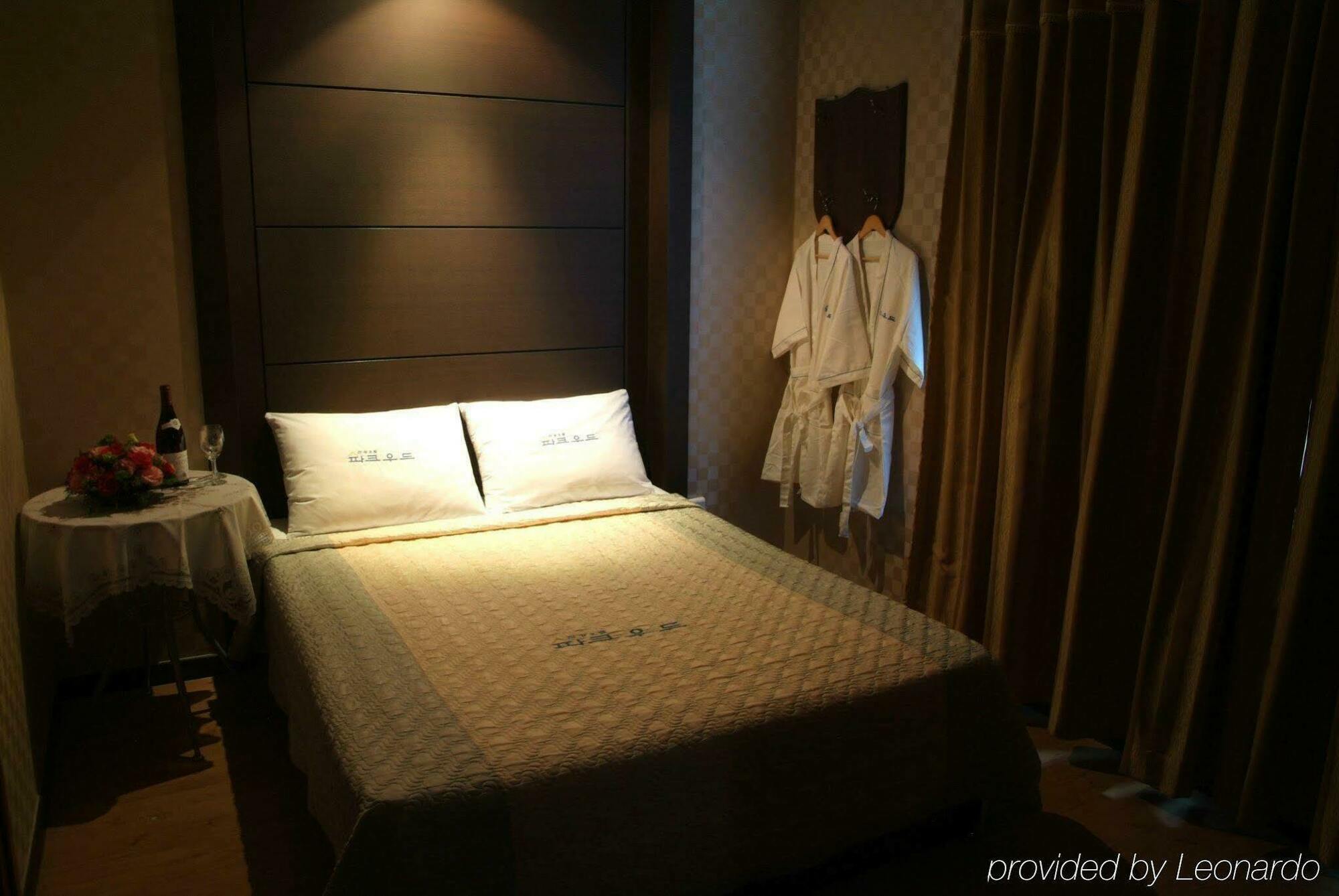 Hotel Parkwood Incheon Airport Værelse billede